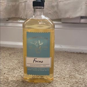 Aromatherapy Eucalyptus + Tea Body Wash & Foam